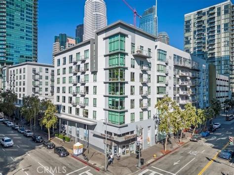 645 W 9th St Los Angeles, CA, 90015 .
